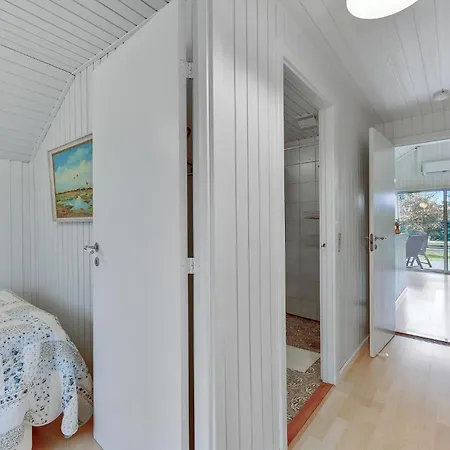 3 Bedroom Stunning In Semesterbostad *