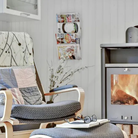 3 Bedroom Stunning In Semesterbostad Skjern