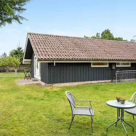 3 Bedroom Stunning In Semesterbostad *