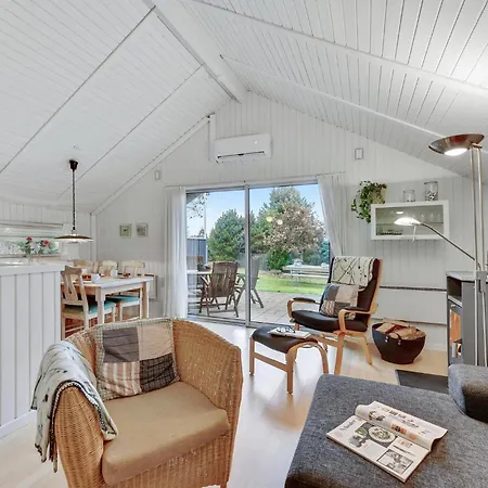 Semesterbostad 3 Bedroom Stunning In Skjern