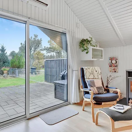 3 Bedroom Stunning In *