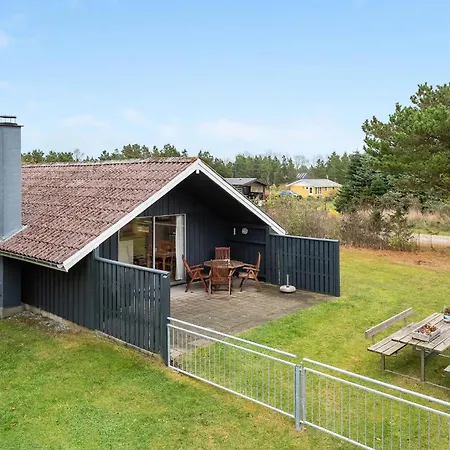 3 Bedroom Stunning In Semesterbostad *